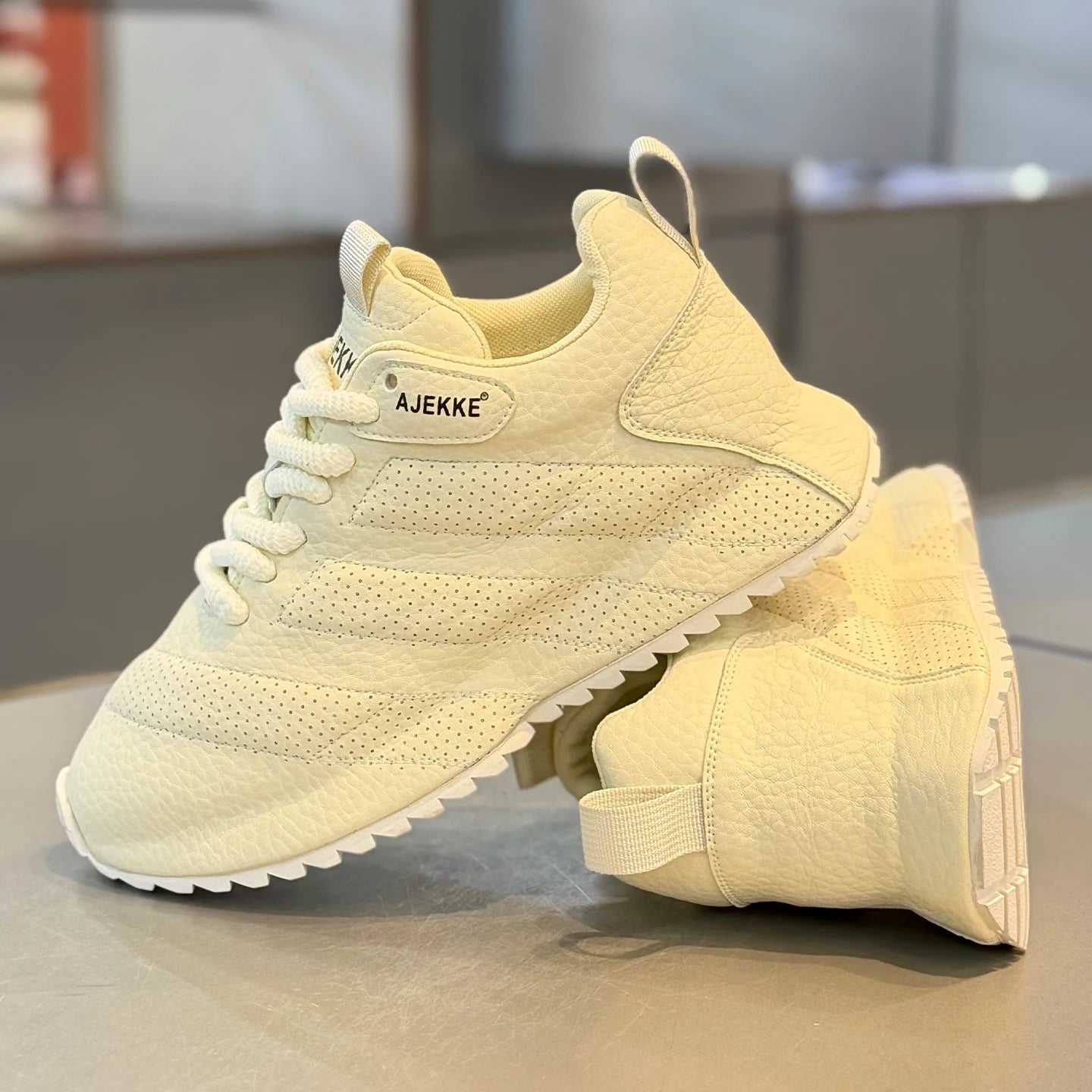 Men's Outdoor Sports Casual oes Faionable Retro een Thi Bot Dad oes Comfortable All-Match Low Top Breathable casual shoes